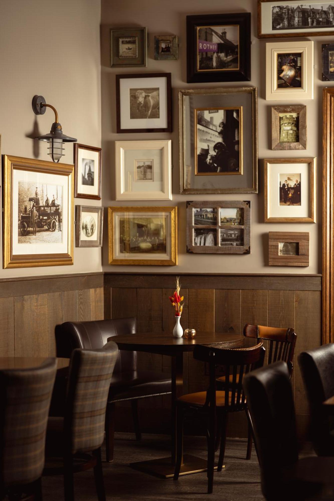 The Station Hotel Rothes Exterior foto
